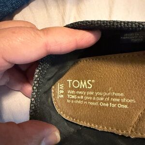 TOMS Women's Black Slip-On with Brown Insole